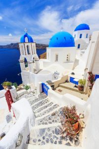 Santorini promo cena paket aranžmana: 11 dana/10 noći već od 625 €! Čudesni dragulj Mediterana sa najlepšim zalaskom sunca i plažama raznobojnog peska. 