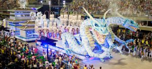 Karneval u Rio de Žaneiru je najpoznatiji i najveći na svetu. Turisti iz celog sveta dolaze da prisustvuju ovom nesvakidašnjem spektaklu. Parade, raskošne maske, magični ritam sambe i odlične vibracije su svuda oko Vas. Ovaj jedinstveni događaj treba doživeti bar jednm u životu. Jedan je karneval u Riu, svi ostali su kopije. Pripremili smo Vam specijalnu ponudu sa neverovatnim cenama. Zaplešite uz magični ritam sambe sa COCO Travel!