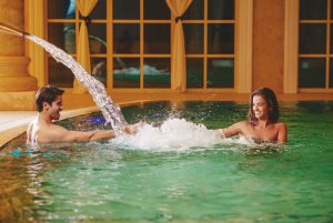Spa & Wellness je istinski užitak posle napornih poslovnih i porodičnih obaveza. Uživajte u čarima Spa & Wellness hotela u Mađarskoj ili Sloveniji.
